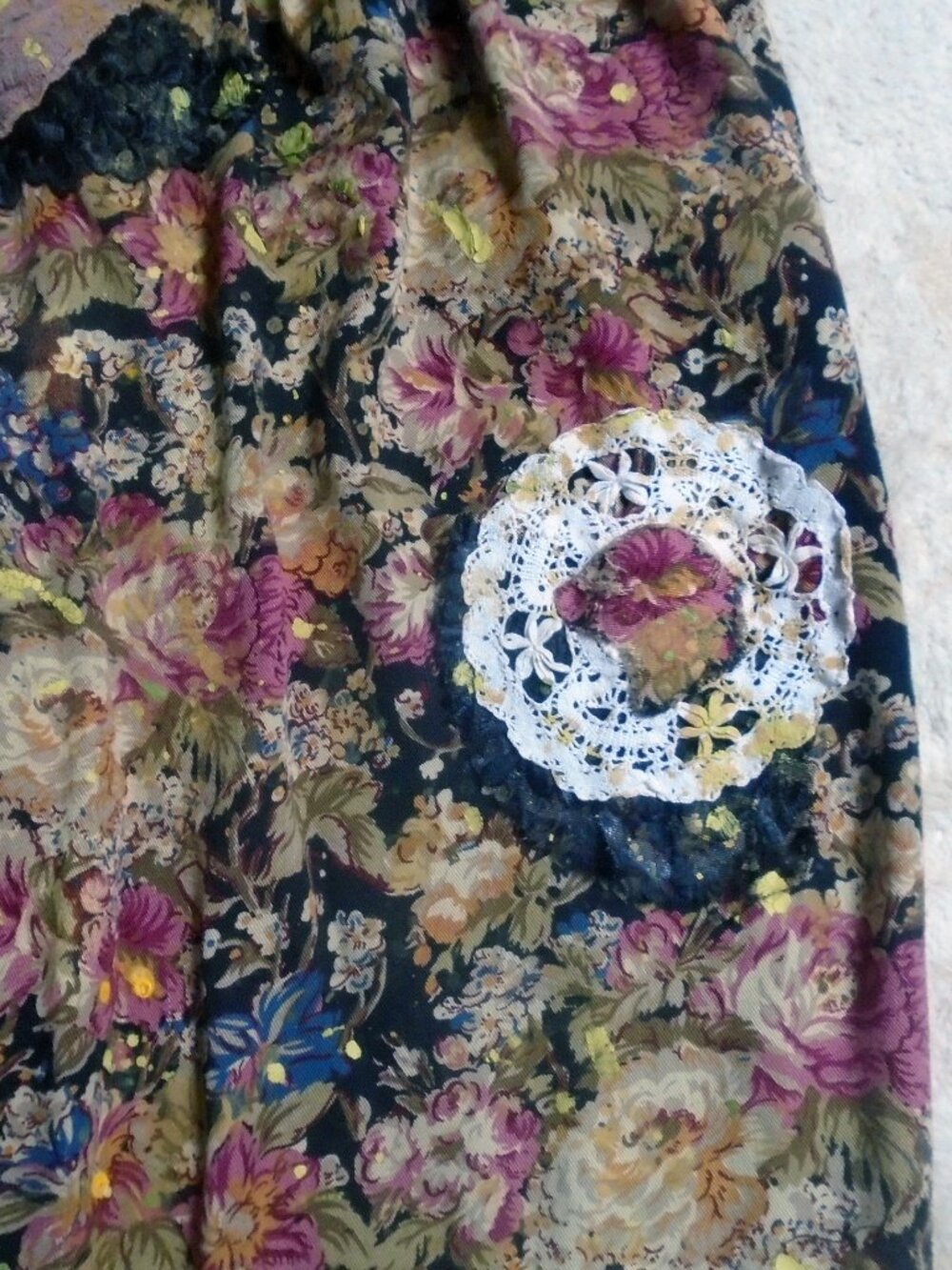 Morigirl Cropped Baggy Pants, Appliques, Paint Splatter - Imperfection Art - Picture 7 of 10